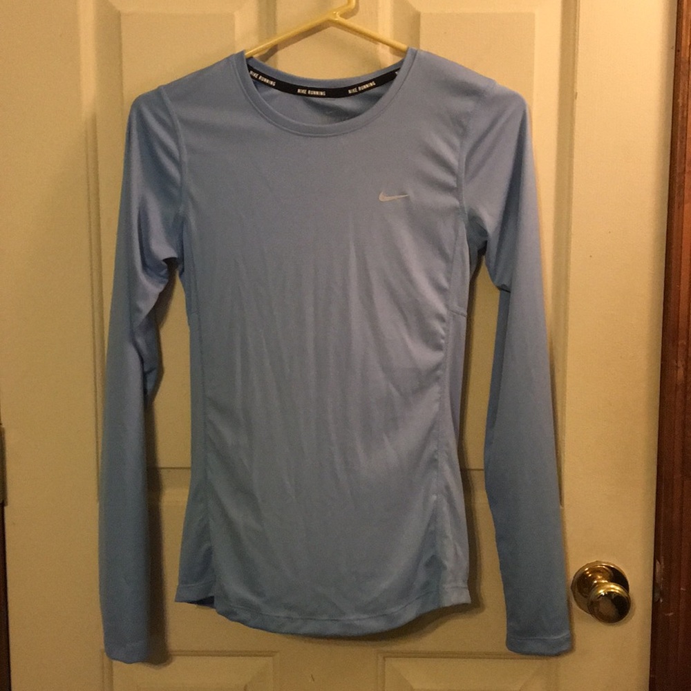 Athletic running long sleeve.